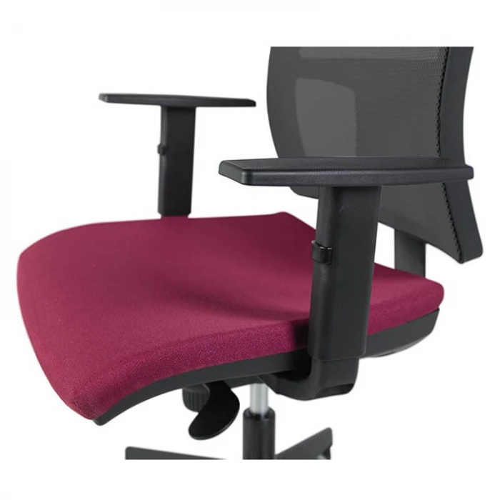 Silla Event de Limobel, Respaldo en malla, Brazos regulables. vista 4