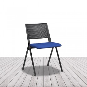 Silla Revolution de Limobel, de cuatro patas sin brazos, apilable. vista 2