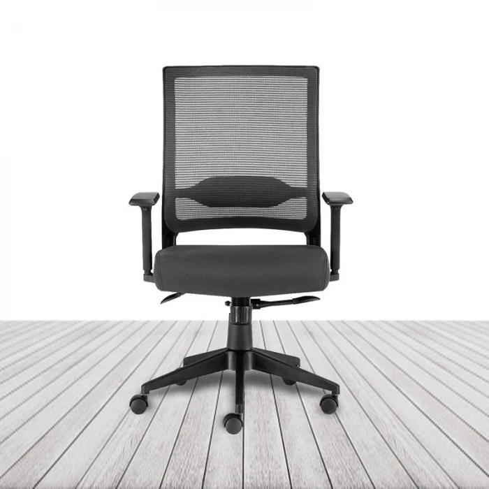 Silla Sidney de Euromof, respaldo de malla y estructura en negro. vista 3