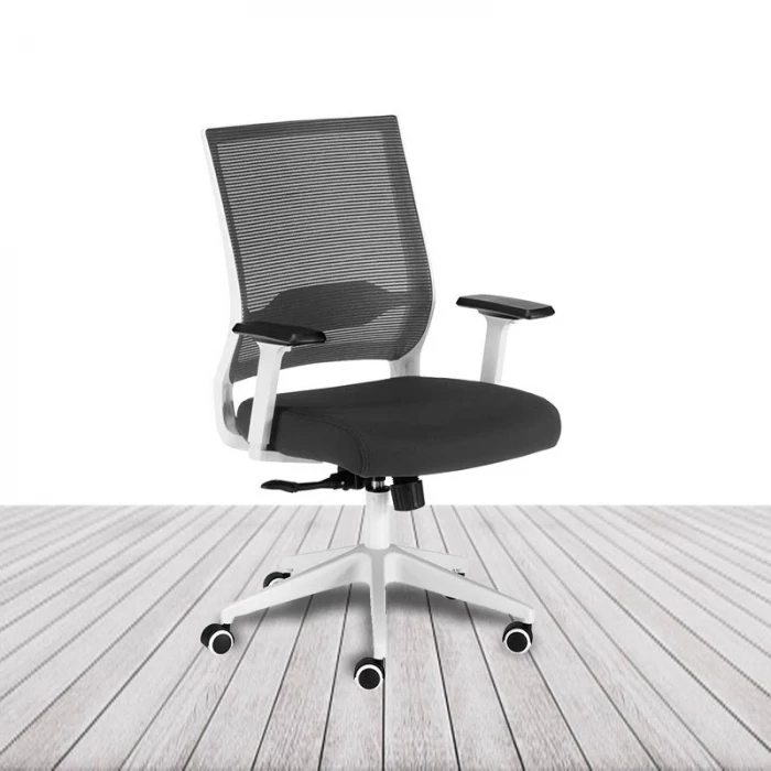 Silla Sidney de Euromof, respaldo de malla y estructura blanca. vista 2