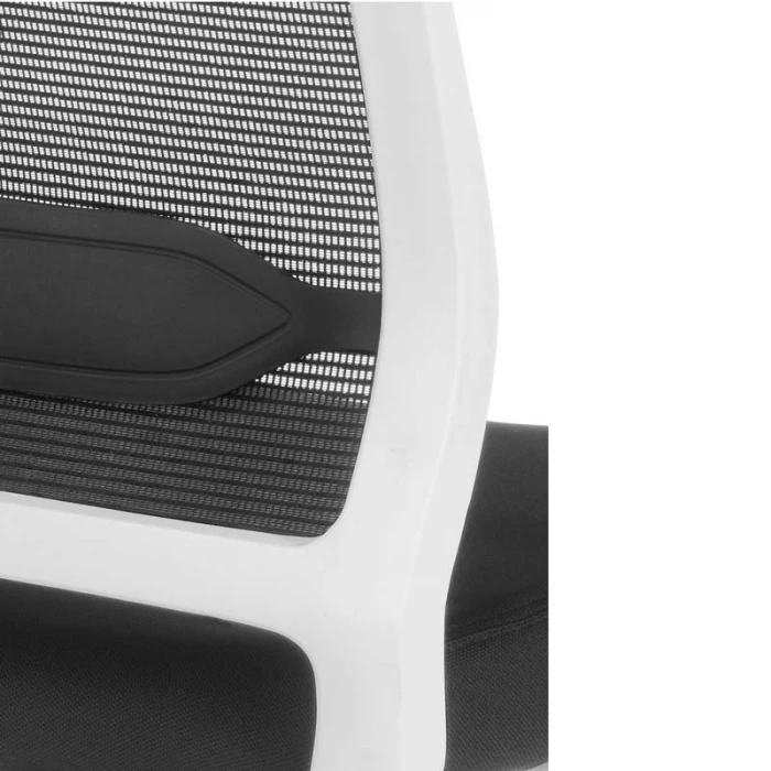 Silla Sidney de Euromof, respaldo de malla y estructura blanca. vista 5