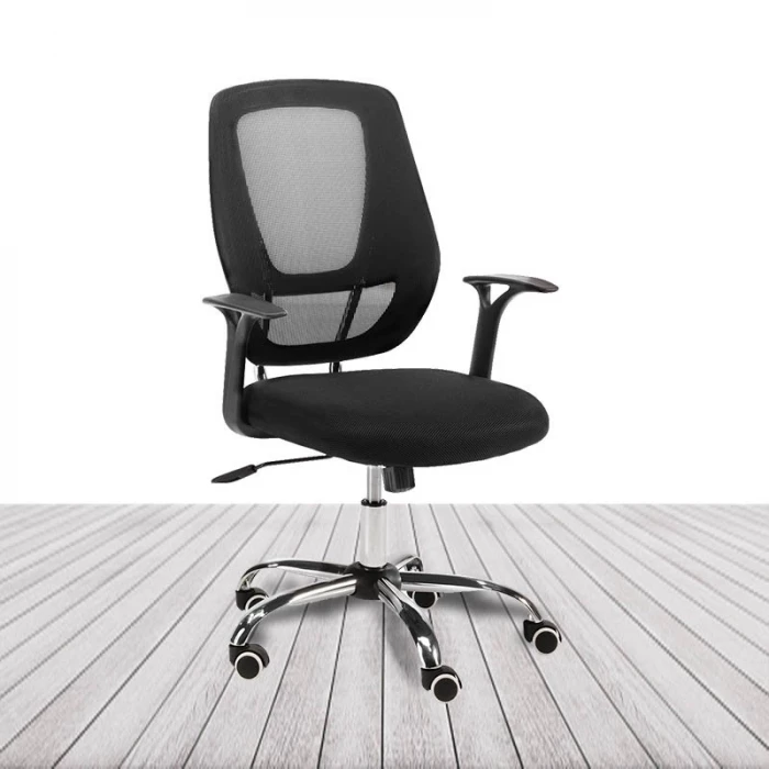 Silla Génova de Euromof, respaldo de malla negra y  base cromada. vista 2