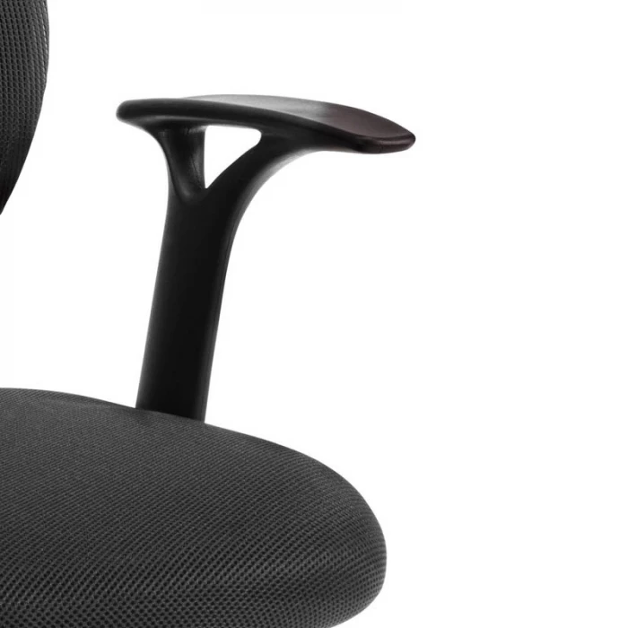 Silla Génova de Euromof, respaldo de malla negra y  base cromada. vista 4