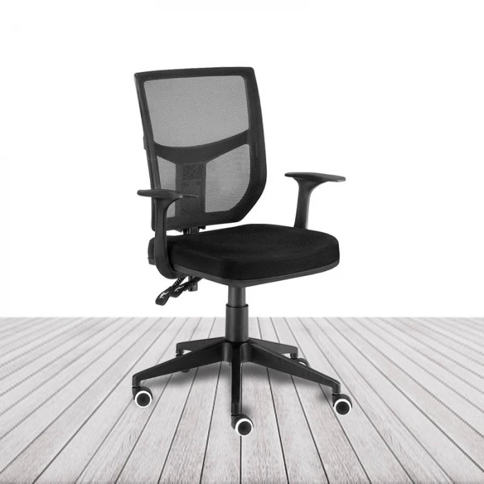 Silla Roma de Euromof, respaldo cuadrado en malla negra. vista 2