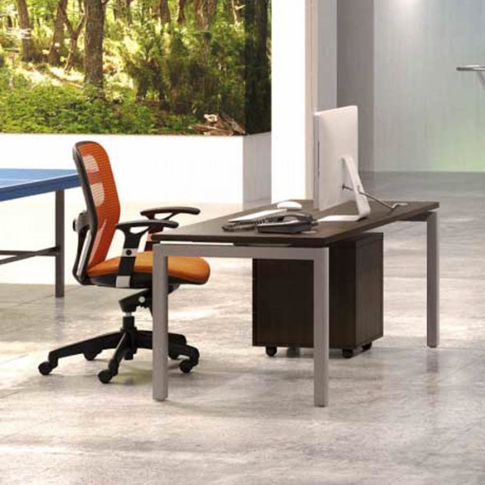 Mesa Euro 5000 de Euromof Fondo 80 con Estructura Metálica. Varios acabados. vista 3