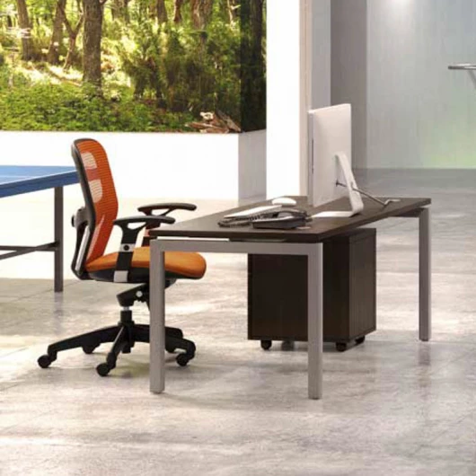 Mesa Euro 5000 de Euromof Fondo 80 con Estructura Metálica. Varios acabados. vista 3