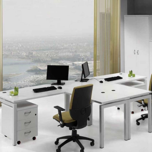 Mesa Euro 5000 de Euromof Fondo 80 con Estructura Metálica. Varios acabados. vista 7