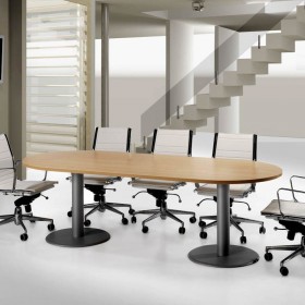 Mesa Ovalada Modelo Aneto, con bases cilíndricas. vista 2